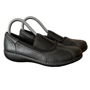 CLARKS Bendables Flats Black Leather women’s size 7M